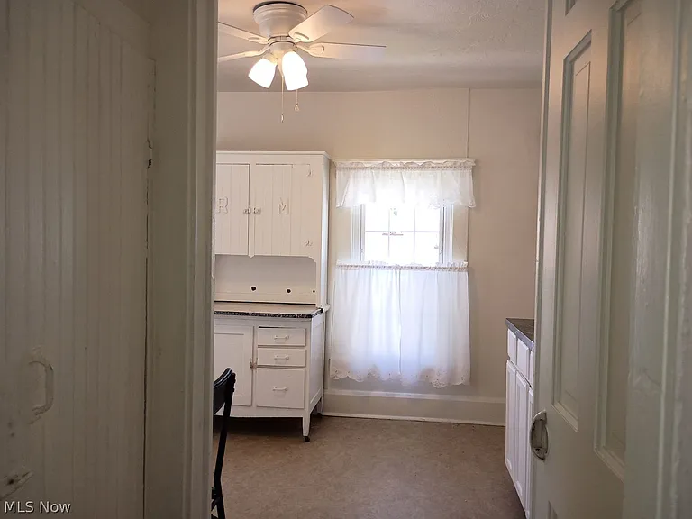 238 Howe St #UP — Photo 6