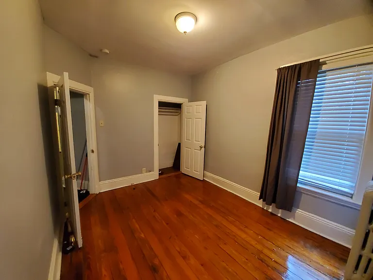846 Huntington Ave — Photo 7
