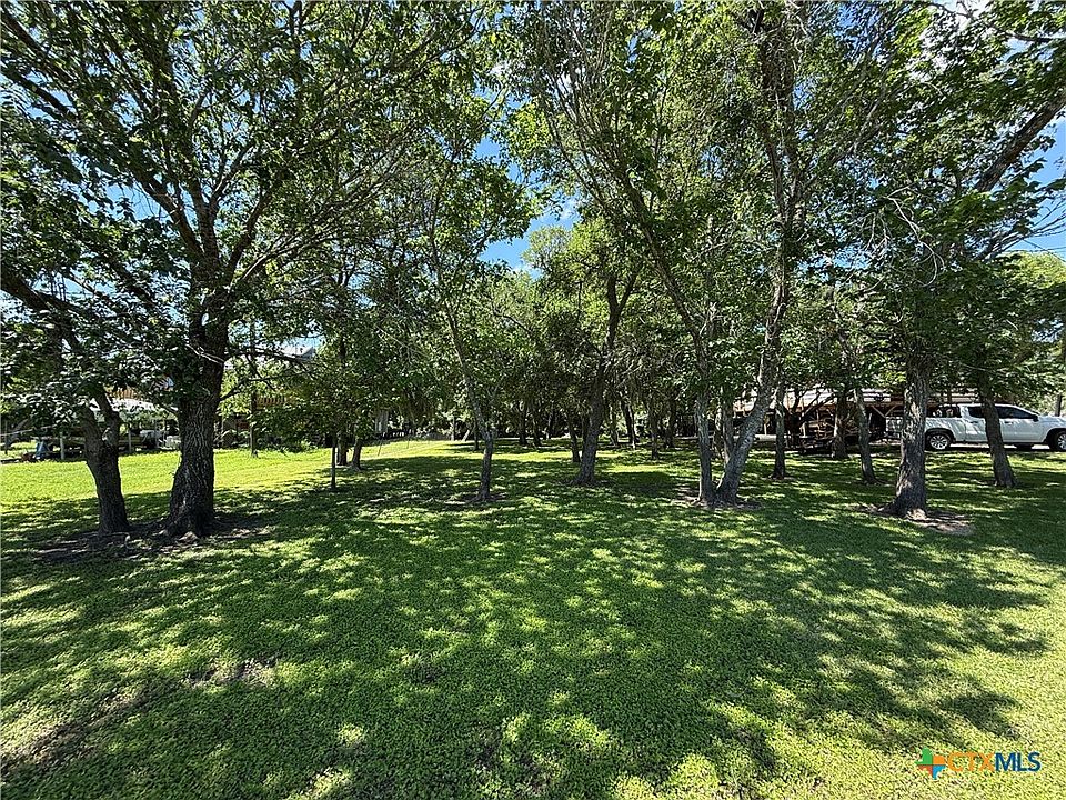 2nd image of 65 Guadalupe River Dr