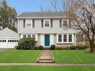 27 Don Ave, Rumford, RI 02916