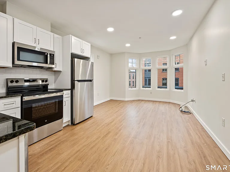 1355 Main St #302 — Photo 9