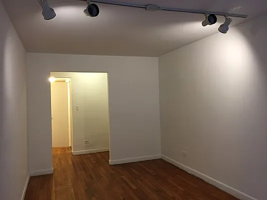 Rented by Sky Management | media 20