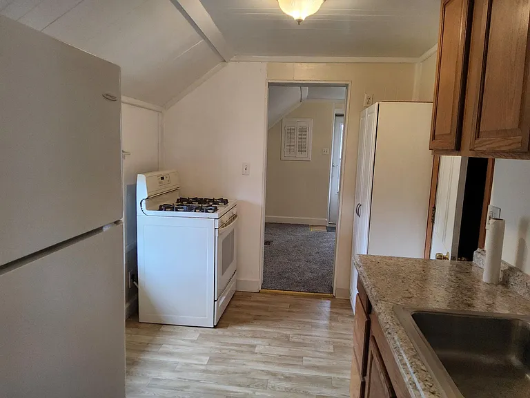 558 W Hopocan Ave #2 — Photo 7