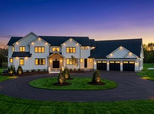3664 Childs Lake Rd, Milford, MI 48381
