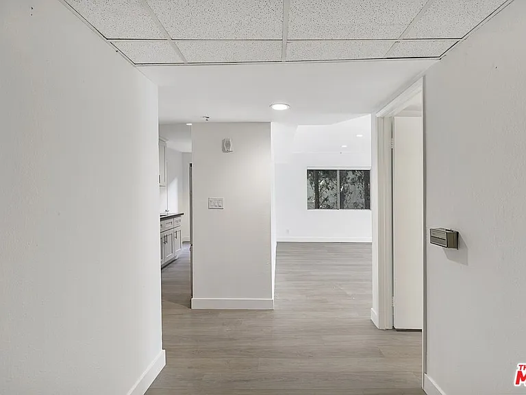 1616 Brockton Ave #101 — Photo 4