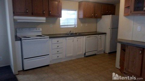 2nd image of 2840 Liz Ln