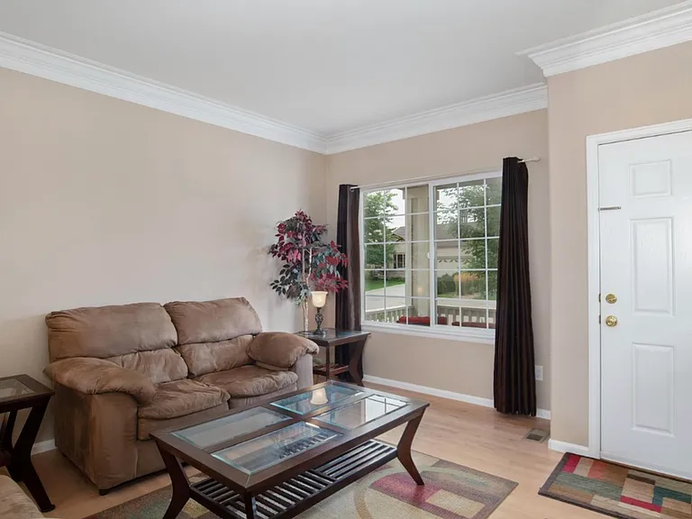 5905 Scenic Ave — Photo 2