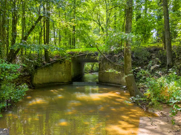 2375 J Warren Rd, Cornelia, GA 30531
