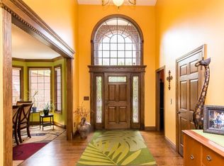 1365 Regents Park Ct, Ann Arbor, MI
