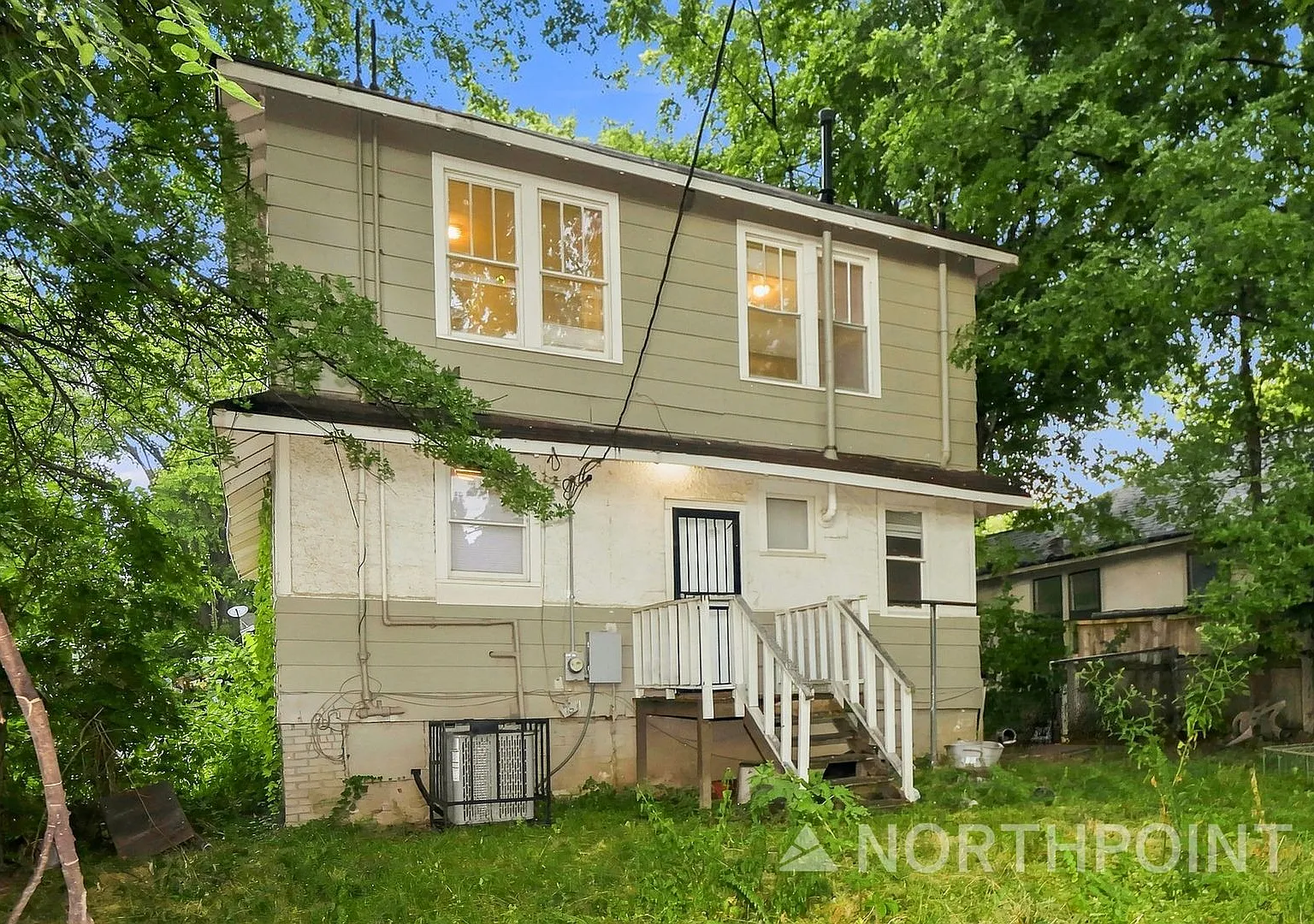 2-Bedroom, 1 Bath Single Family for Rent in Memphis, TN | Fenced backyard & Modern Kitchen — Photo 4