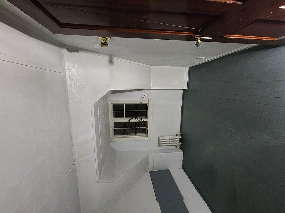 2nd image of 802 Wayne St APT 8
