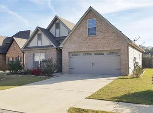 1105 Emerald Ridge Dr, Calera, AL 35040