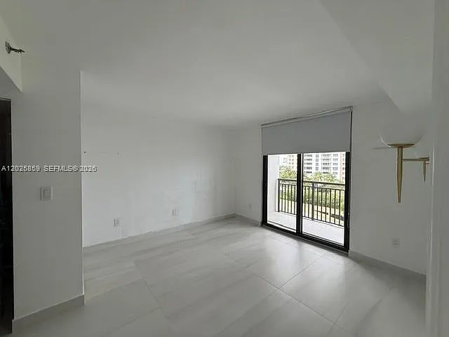 540 Brickell Key Dr #1024 — Photo 17