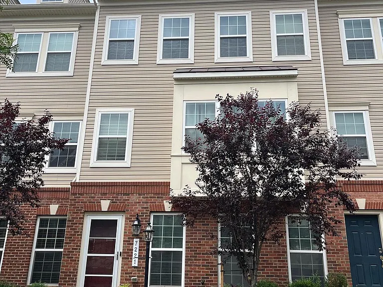 7221 Greenfitch Way — Photo 1