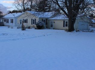 820 E Hazel St, Albion, IN 46701