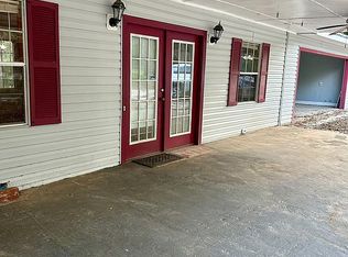 332 Findley Cemetery Rd, Lyons, GA 30436