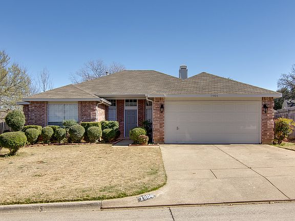 2nd image of 7904 Whispering Woods Ln