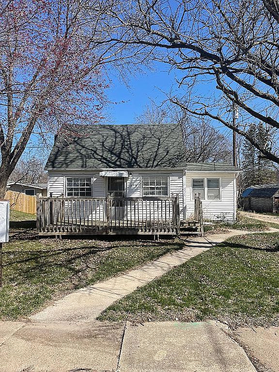 222 State St, Central City, IA 52214 Zillow