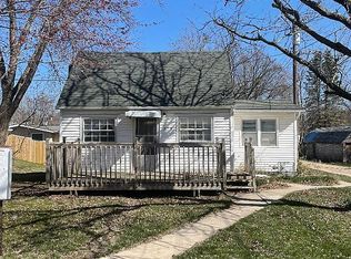 222 State St, Central City, IA 52214