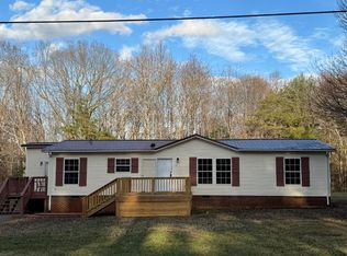 40 McDonald Rd, Wirtz, VA 24184