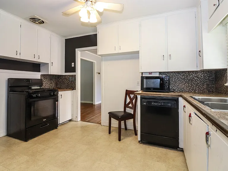 4172 S Rockford Pl — Photo 12