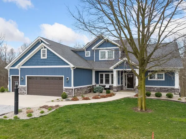 8825 W 400 S, South Whitley, IN 46787