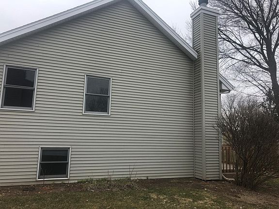 4th image of 320 Echo Dr