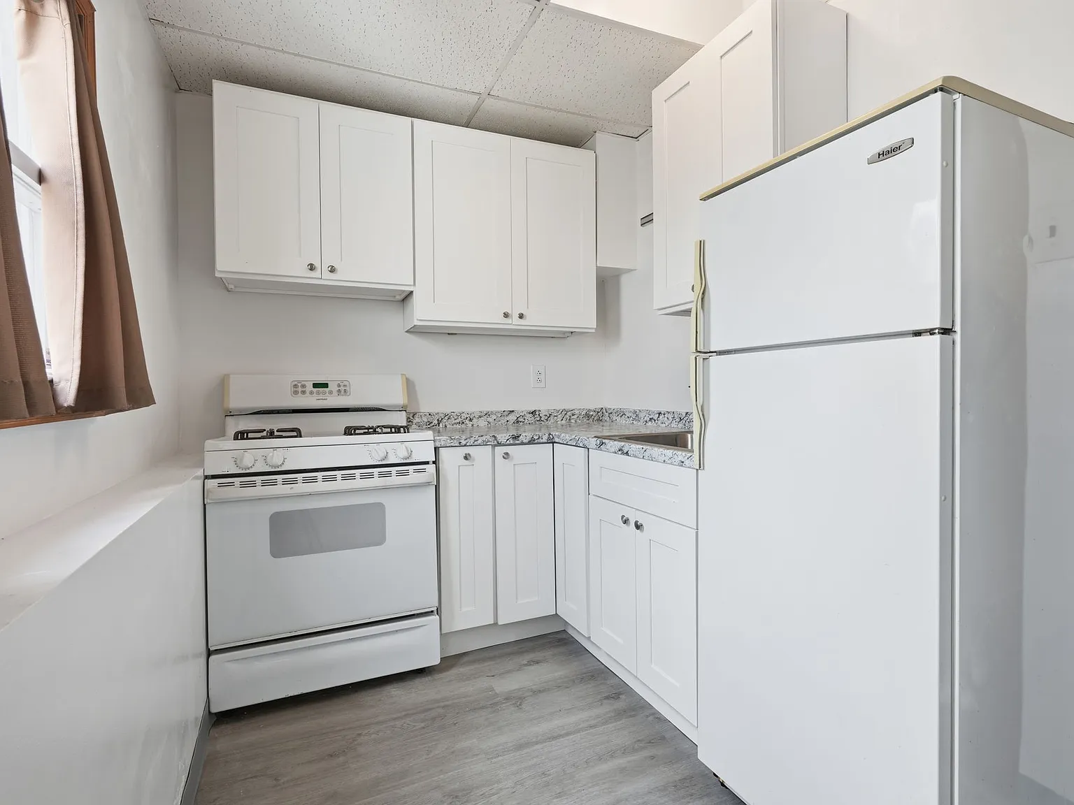 3 bed, 1124 sqft, $1,950 — Photo 4