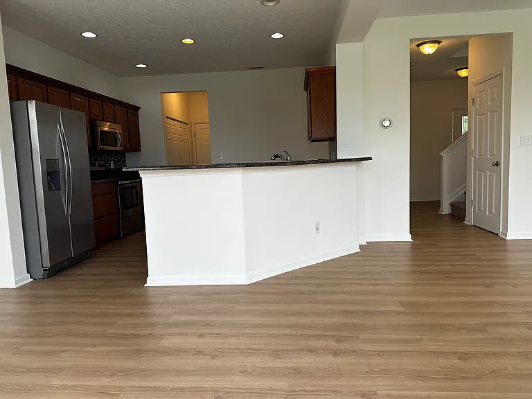 2363 Shadow Bend Dr — Photo 3