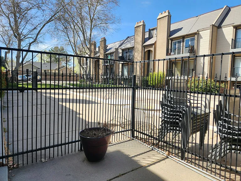 5321 S 580 E — Photo 8