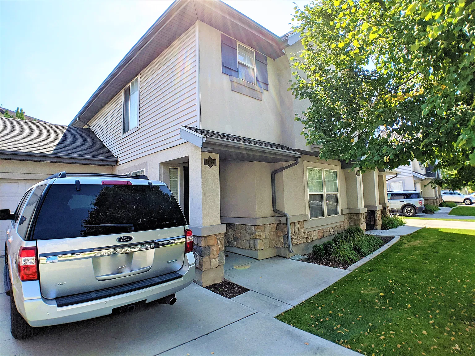 3 bed, 2.5 bath, 1526 sqft, $1,850 — Photo 2