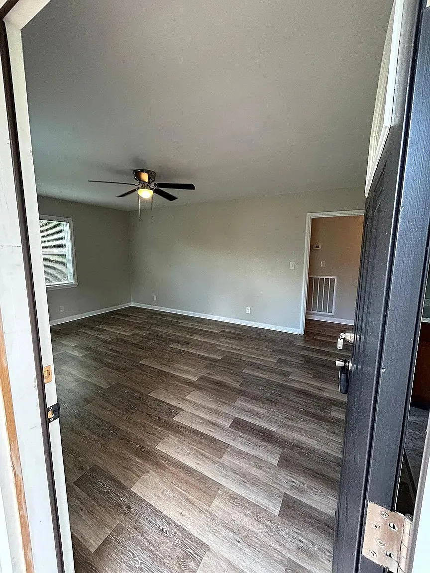 Building Photo - 1003 McHann Dr