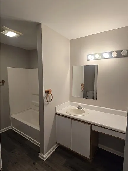122 Penn Sta — Photo 14