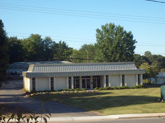 1st image of 439 W Kings Hwy