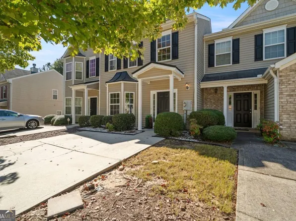 5208 Birch Ct, Oakwood, GA 30566