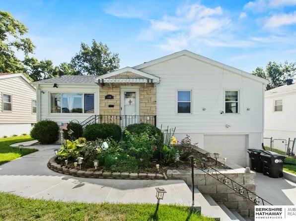 2413 S 49th Ave, Omaha, NE 68106