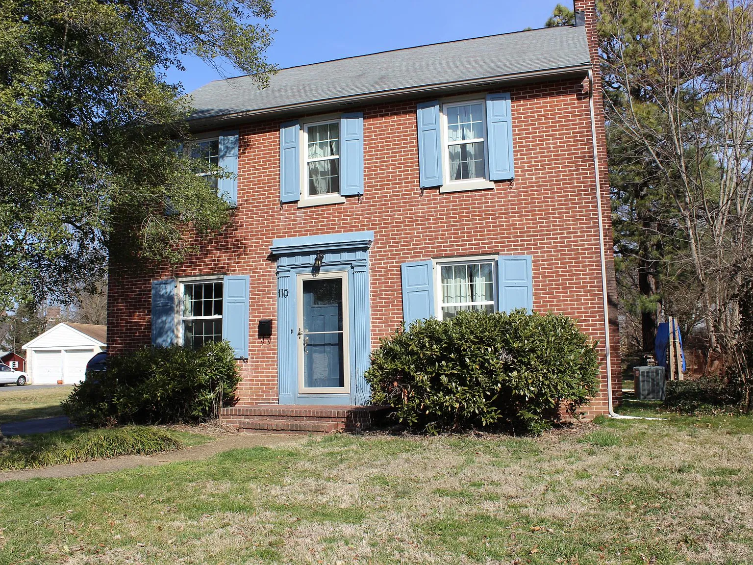 4 bed, 2.5 bath, 2150 sqft, $3,900 — Photo 1