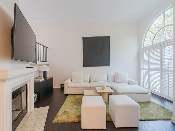 3rd image of 5455 Sylmar Ave APT 2302