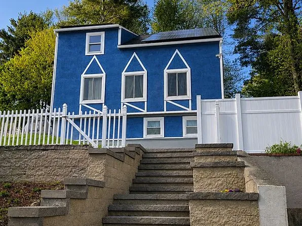 50 Lakeshore Dr, Marlborough, MA 01752