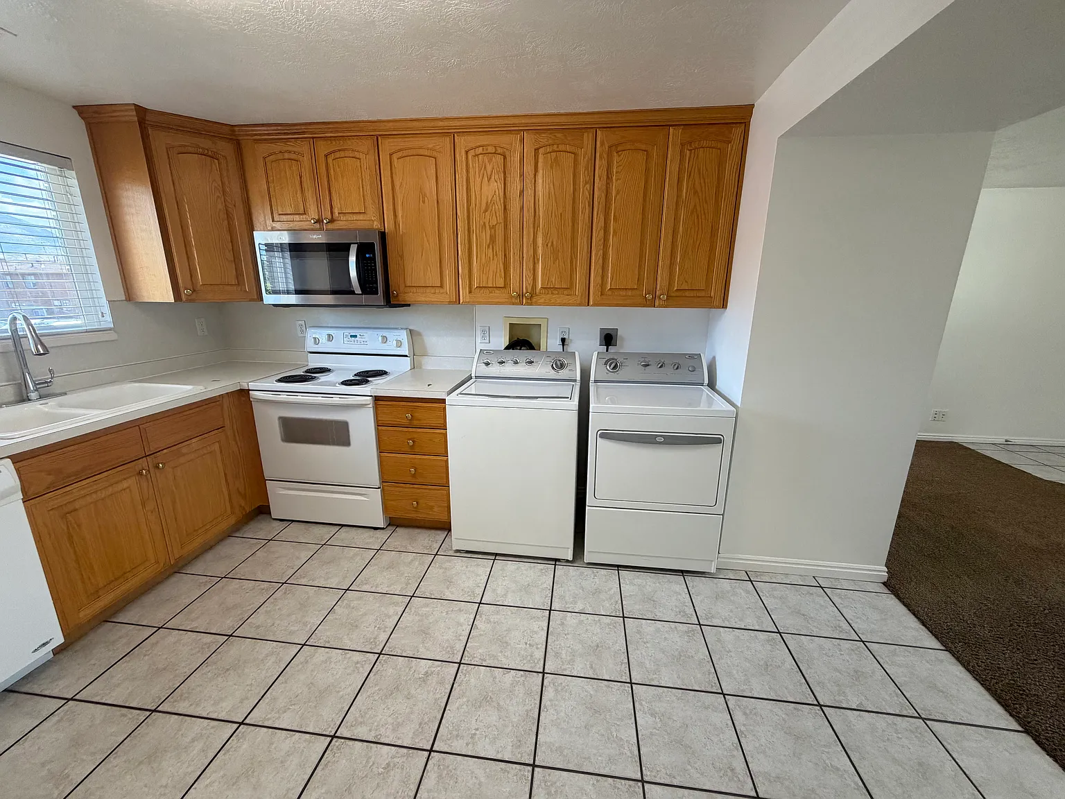 2 bed, $1,325 — Photo 2