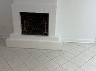 33 Grove St #B, Boston, MA 02114