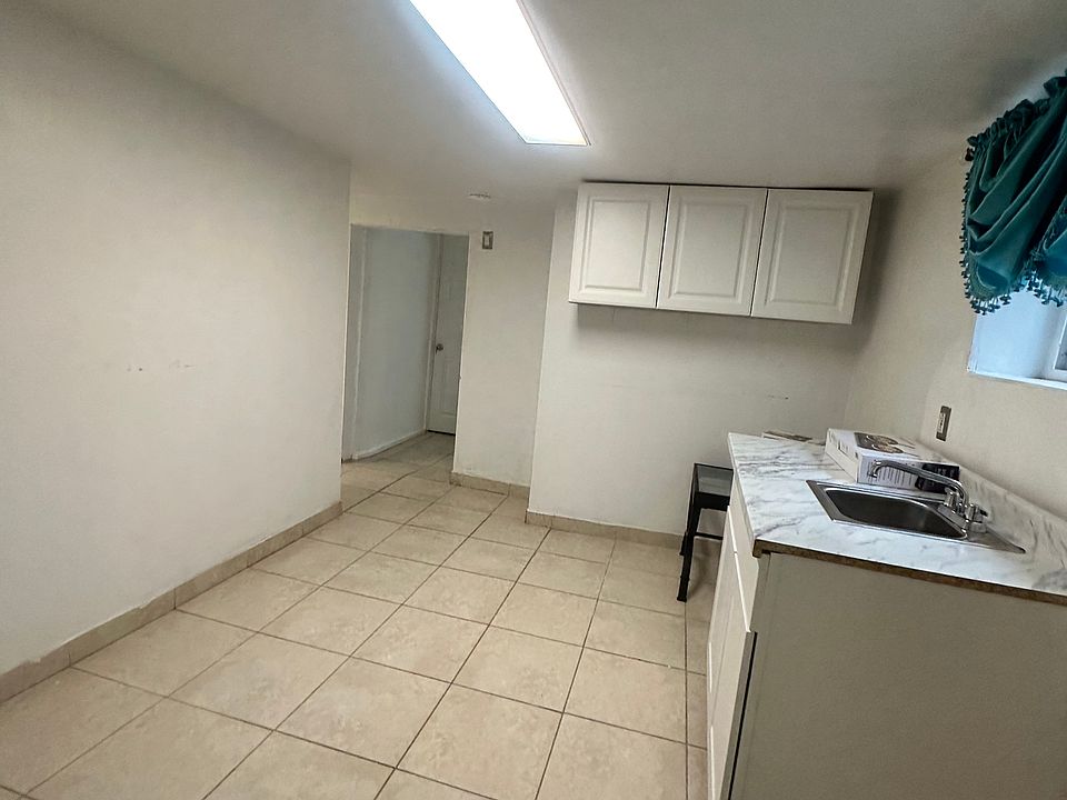 2nd image of 3949 Rombouts Ave #G