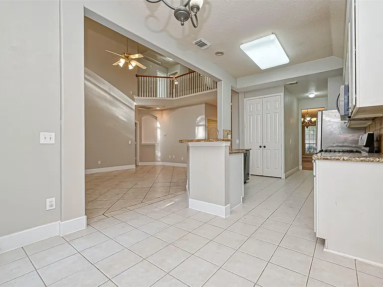 11011 Sprucedale Ct — Photo 11