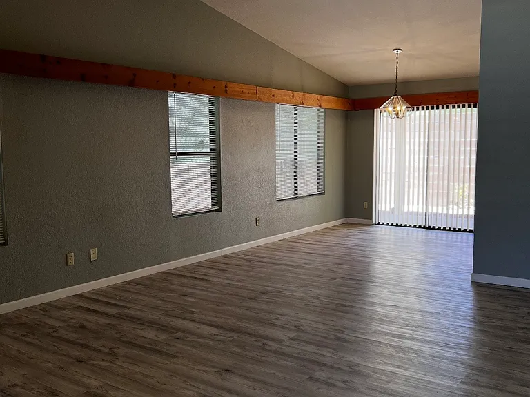 3094 W Country Fair Dr — Photo 2