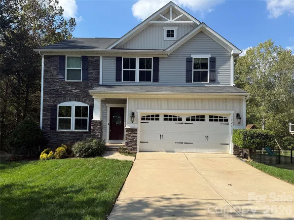 7524 W Berkeley Rd, Denver, NC 28037