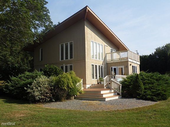 1.1 SIDE ENTRANCE