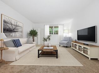 14 Walker Rd APT 4, North Andover, MA 01845