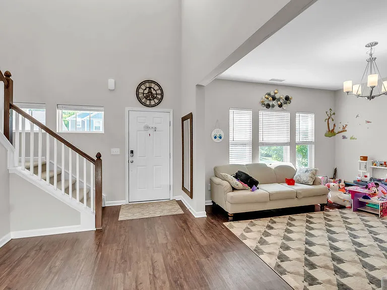 2520 Elm Grant Dr — Photo 3