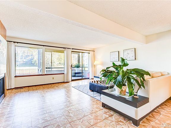 5th image of 10650 Glen Acres Dr S