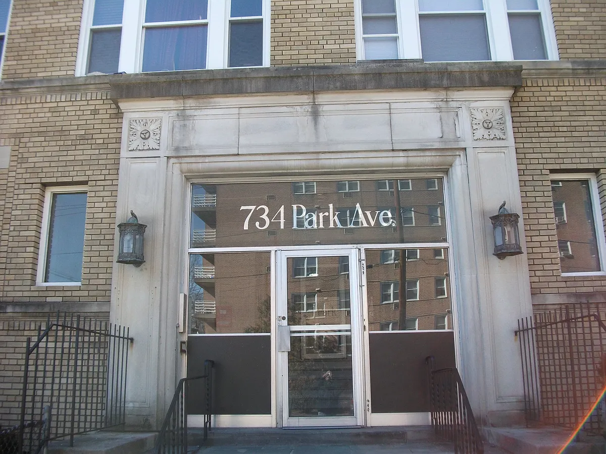 Building Photo - 730-734 Park Avenue